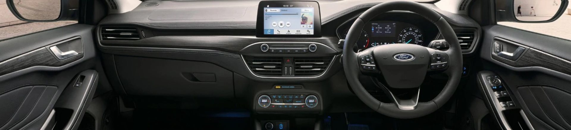 Focus Vignale Interior